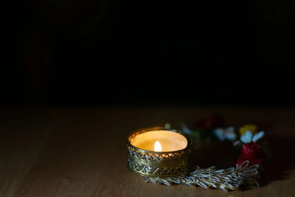 WHAT: a single tea light produces a small, fixed amount of heat — and the pot changes nothing about that total.